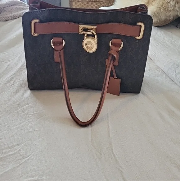 Michael Kors Hamilton  Leather Bag Brown Logo with Dust Bag - Picture 2 of 13